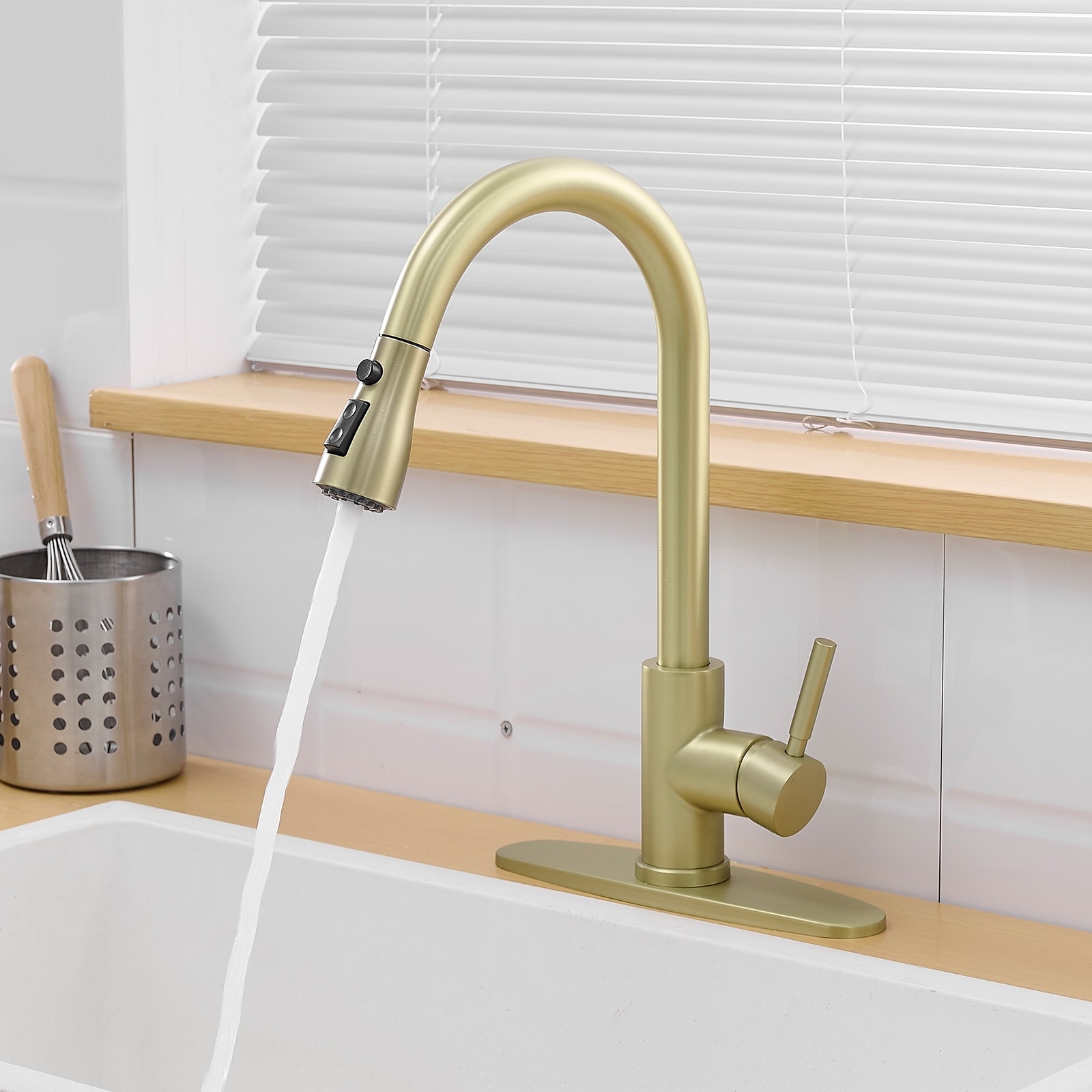 Single Handle Pull Down Kitchen Faucet with Deckplate - Gold