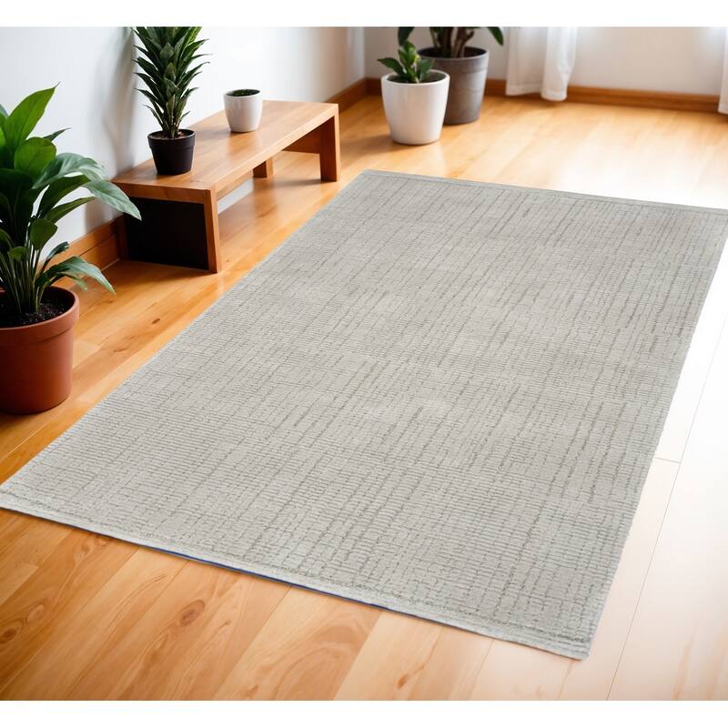 Nijuq Power Loomed Abstract Modern Area Rug By HomeRoots - 71' X '47' X '0.59 - 71' X '47' X '0.59 - Gray and Silver - Rectangle