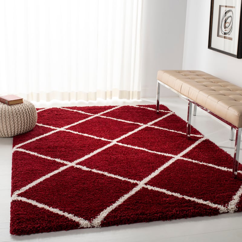 SAFAVIEH Hudson Shag Estella Diamond Trellis 2-inch Thick Rug - 4' x 6' - Red/Ivory - Rectangle