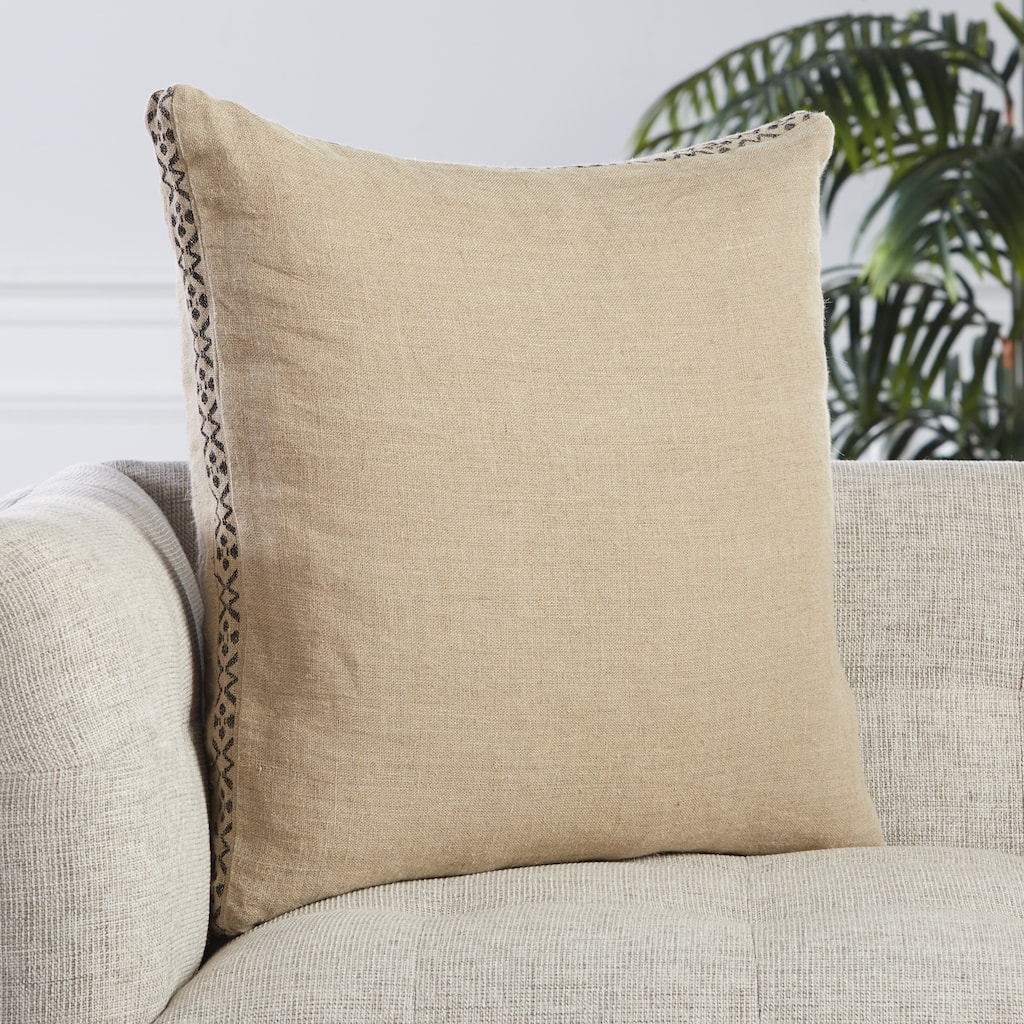 Ismay Border Pillow
