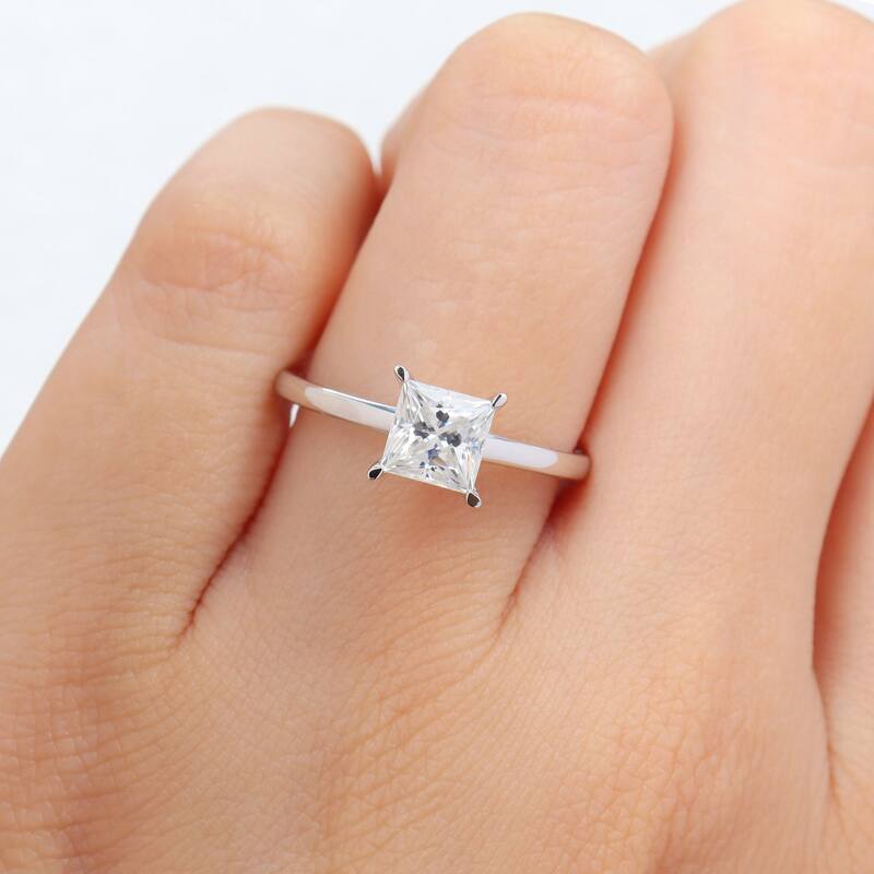 Miadora 7/8ct DEW Square-cut Created Moissanite Solitaire Ring in Sterling Silver