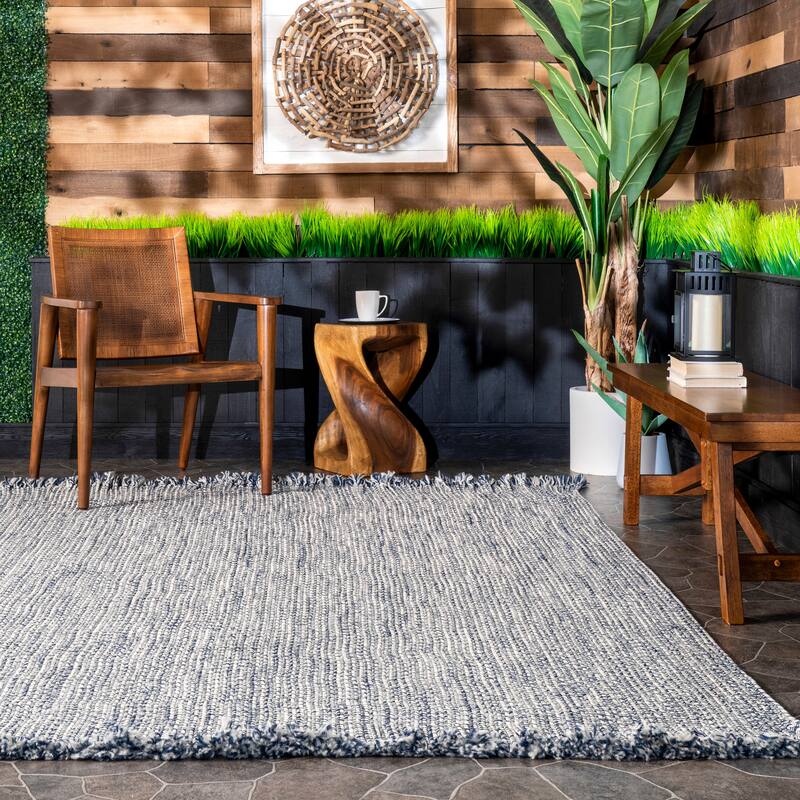 Nuloom Braided Courtney Tassel Indoor/Outdoor Area Rug