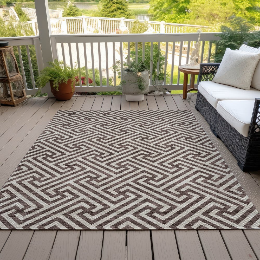 Machine Washable Indoor/ Outdoor Chantille Modern Geo Rug