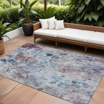 HomeRoots Floral Transitional Rectangle Outdoor Rug