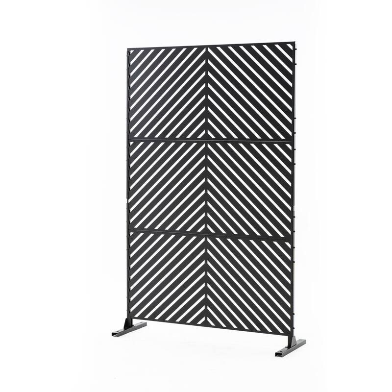 Outdoor Free Standing Metal Privacy Screen