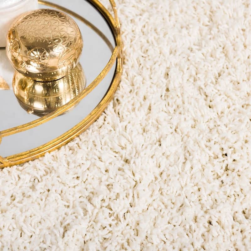 Shag Laurian Collection Area Rug