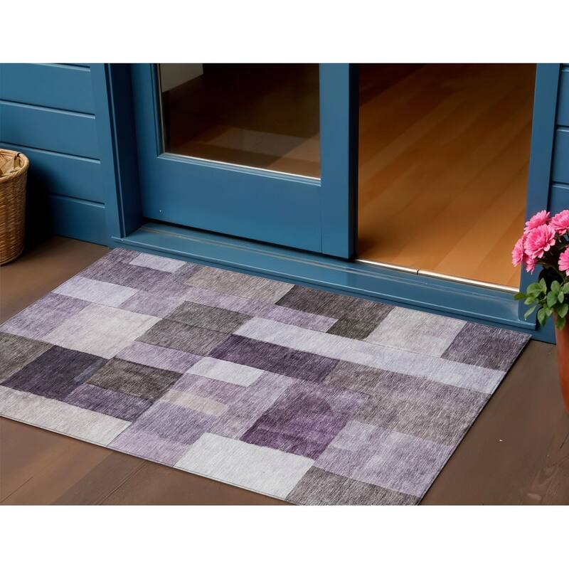HomeRoots Geometric Transitional Rectangle Outdoor Rug - 3' x 5'