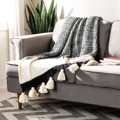 SAFAVIEH Immacolata 50" x 60" Throw
