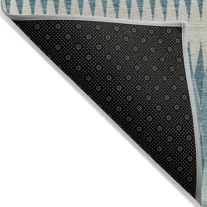 HomeRoots Striped Transitional Rectangle Outdoor Rug