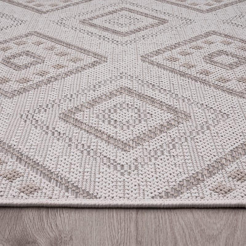 Boho Trellis Outdoor Rug for Patio Modern durable in Beige Cream