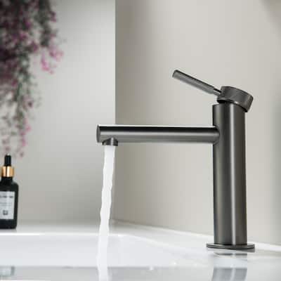 7.13"H Solid Brass Single-handle Bathroom Sink Faucet