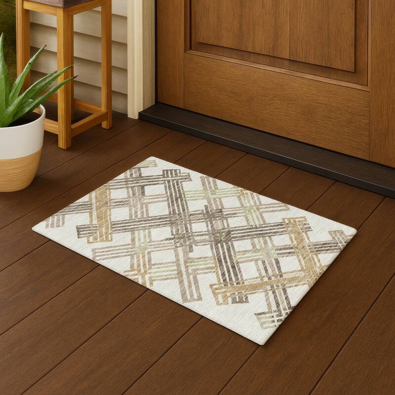 Machine Washable Indoor/ Outdoor Modern Trellis Chantille Rug - Ivory - 1'8" x 2'6"
