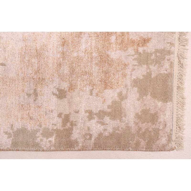 ECARPETGALLERY Hand-knotted Legacy Beige, Brown Silk, Wool Rug - 2'6 x 10'2