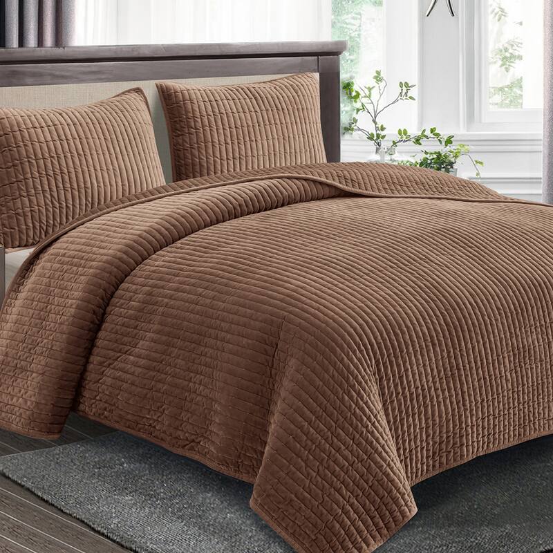 Wonderful Velvet 3 Piece Quilt Set