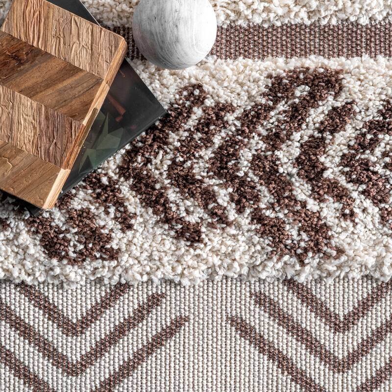 Nuloom Zuri Shaggy Banded Tribal Area Rug