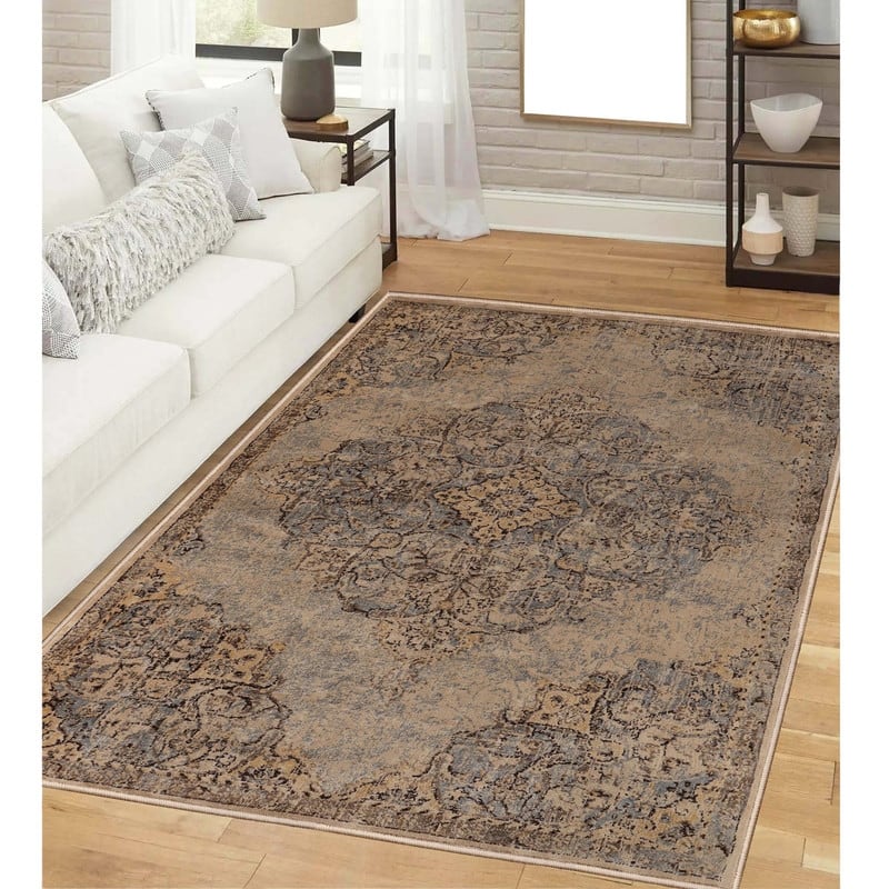 Superior Distressed Traditional Medallion Damask Runner or Area Rug - 4' x 6'