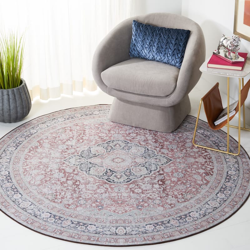 SAFAVIEH Tucson Machine Washable Slip Resistant Ueli Traditional Oriental