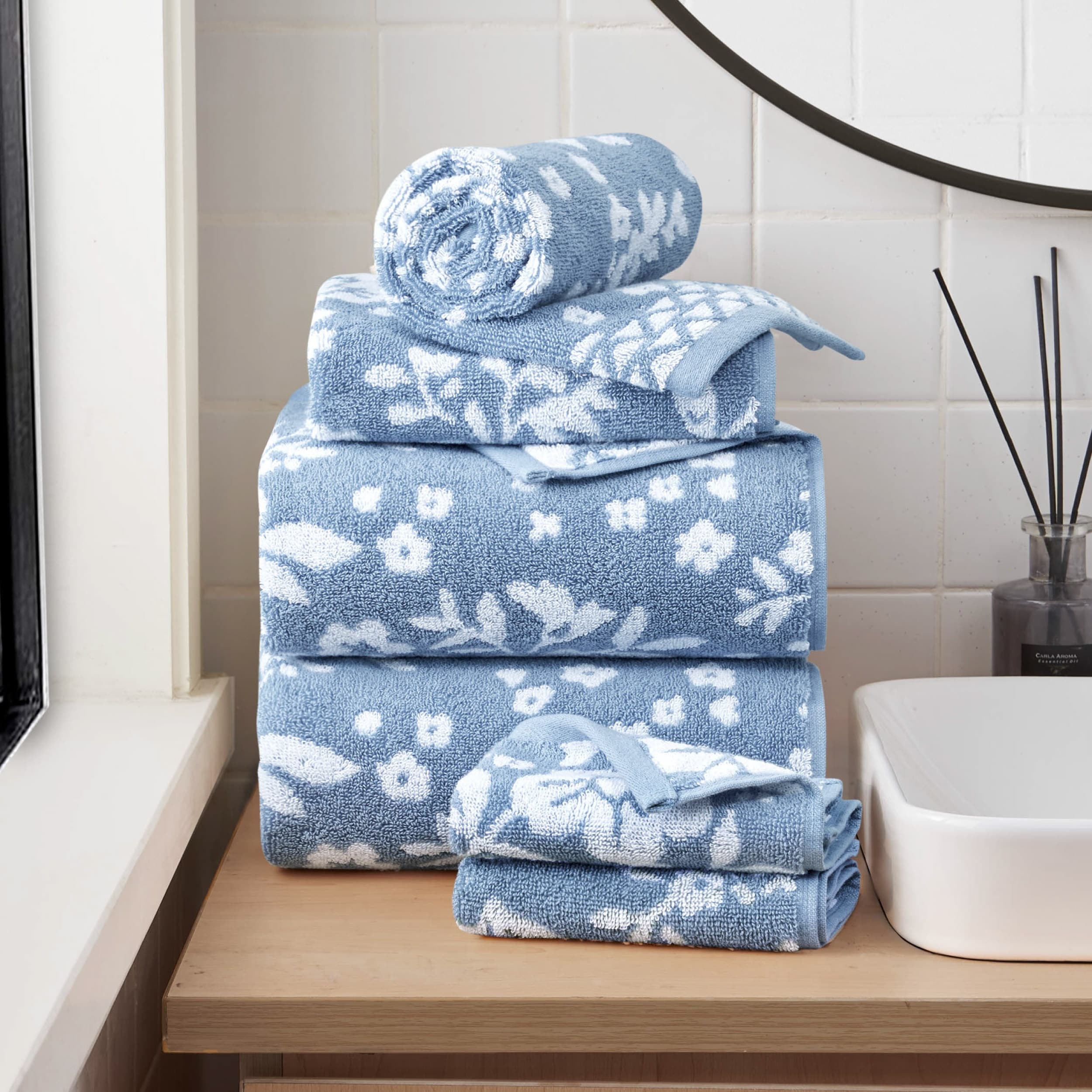 Lucky Brand Folk Floral 6-Piece Bath Towel Set 2 Bath towels 2 Hand towels 2 Washcloths - 28"x54"/16"x26"/12"x12"