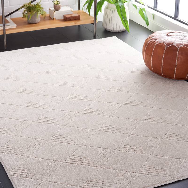 SAFAVIEH Plain and Solid Audra Geometric Rug - 5'3" Square - Ivory
