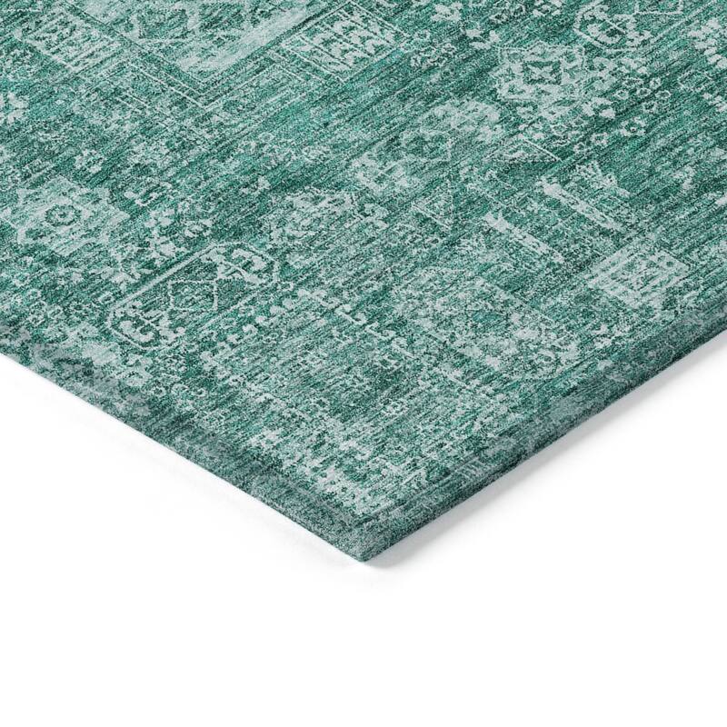 Machine Washable Indoor/ Outdoor Chantille Traditional Vintage Rug