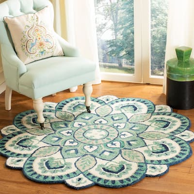 SAFAVIEH Handmade Novelty Urtza Ornate Flower Wool Rug