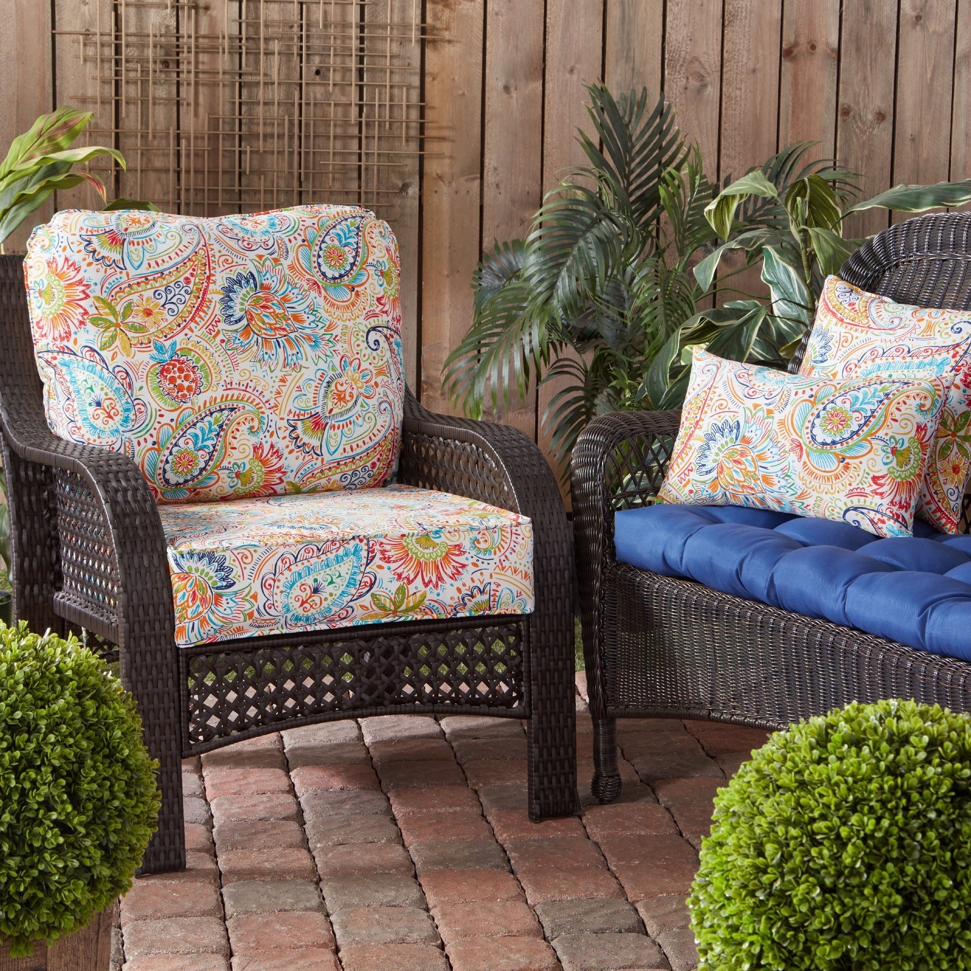 Outdoor couch cushions 25x25 hot sale