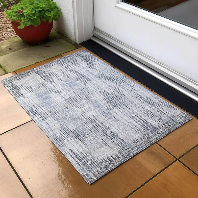 Machine Washable Indoor/ Outdoor Chantille Abstract Ombre Rug - Gray - 1'8" x 2'6"