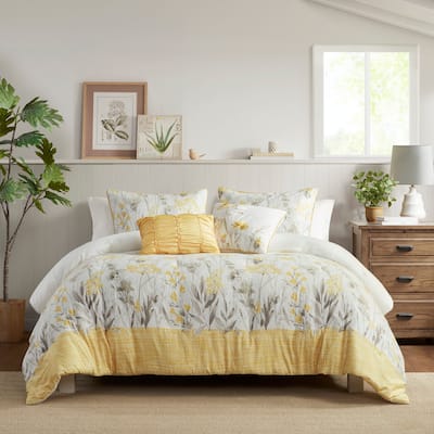 Madison Park Pampa 5 Piece Seersucker Comforter Set with Throw Pillows