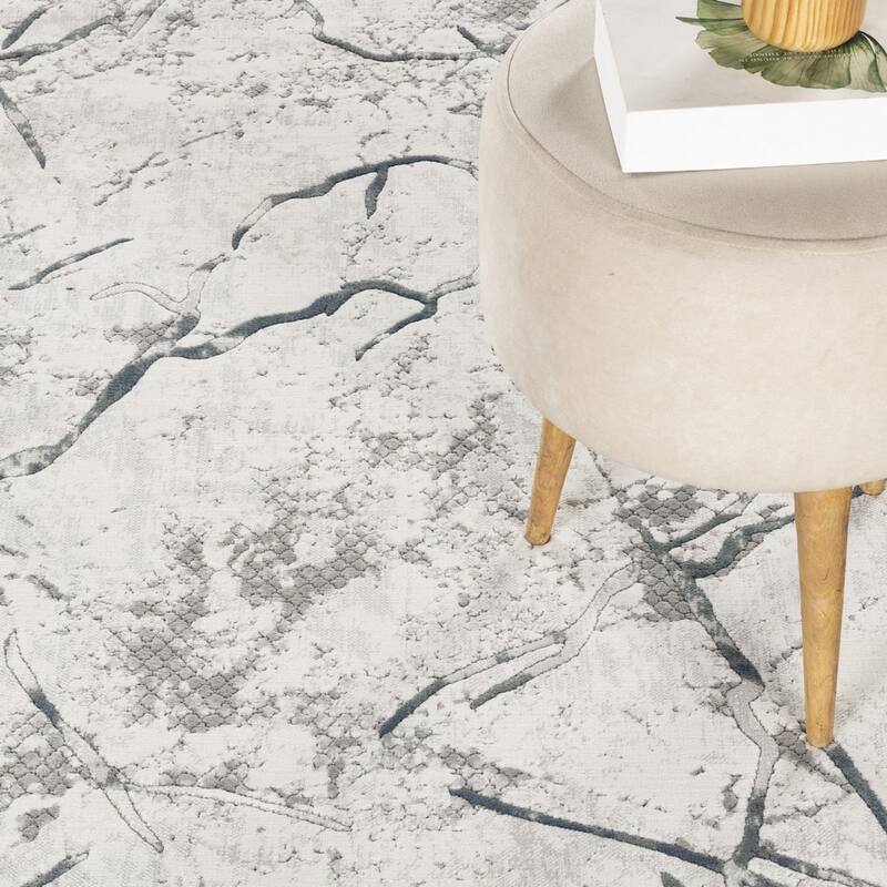 Gray 5 ft. 3 in. x 7 ft. 3 in. Luxury Area Rug, 0.43 Pile Height – Sophisticated Warmth for Any Room - 6' x 7'