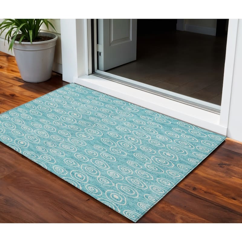 HomeRoots Geometric Transitional Rectangle Outdoor Rug - 3' x 5'