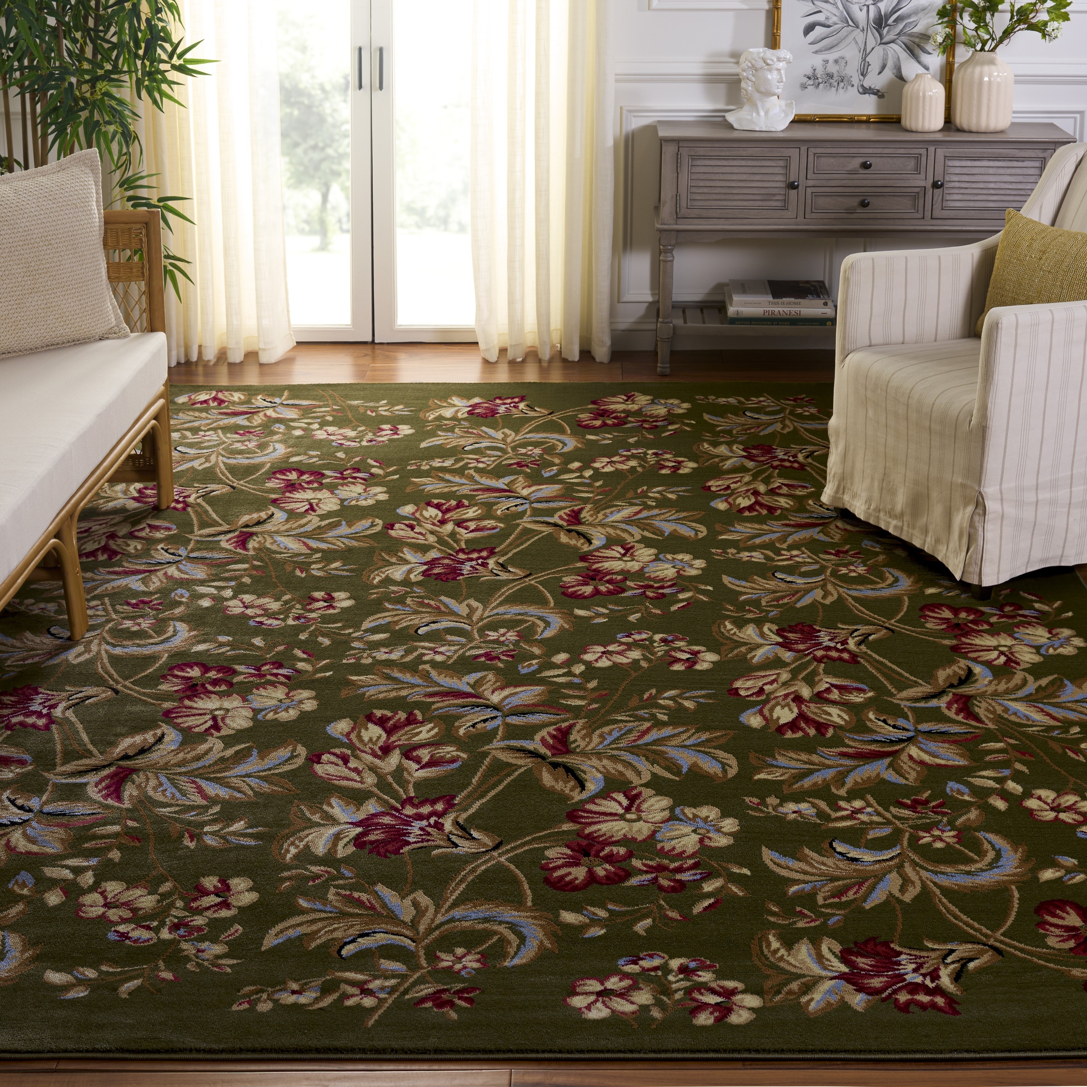 SAFAVIEH Lyndhurst Sikira Traditional Oriental Rug - On Sale - Bed