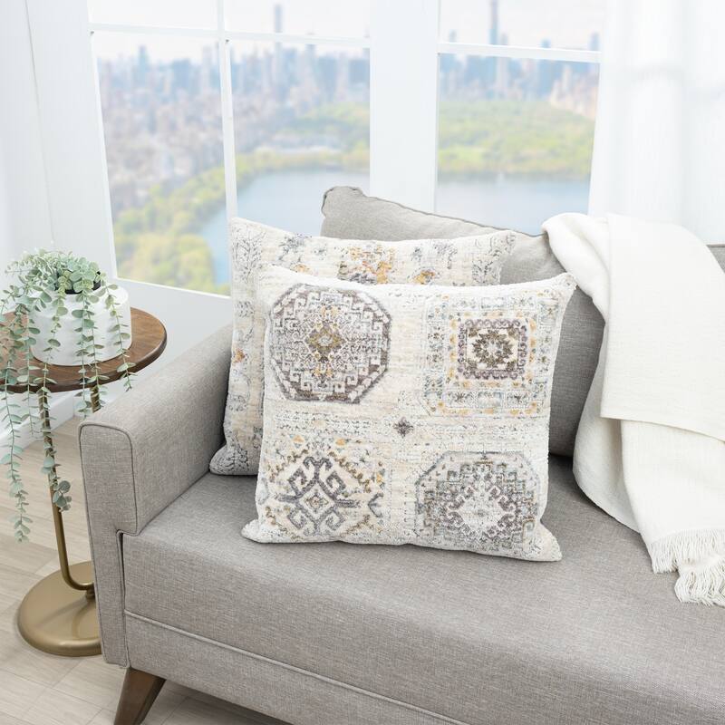 Medallion Power-Loomed Throw Pillow Cover - 20" - Gray and Cream