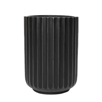 DreamPatio North Pole Fiberstone Planter
