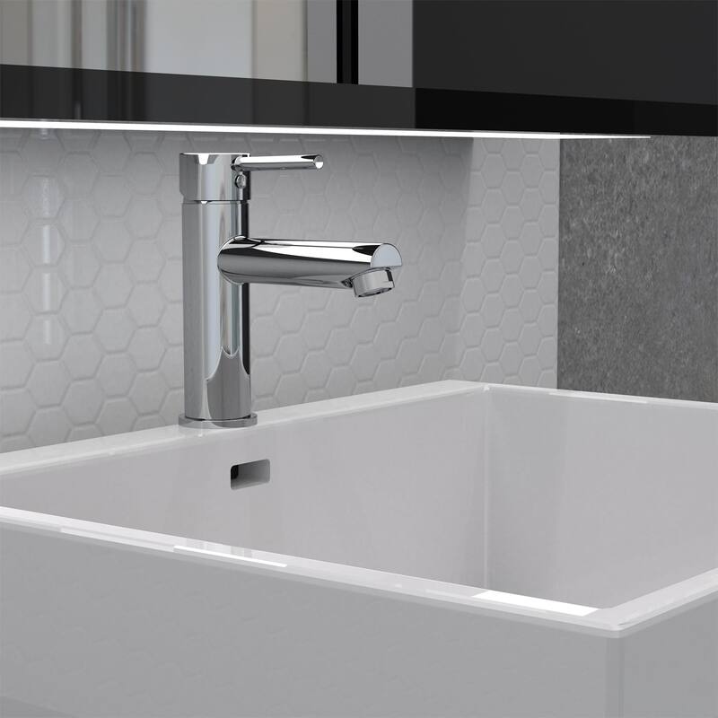 Belanger Single Handle Bathroom Faucet with Drain