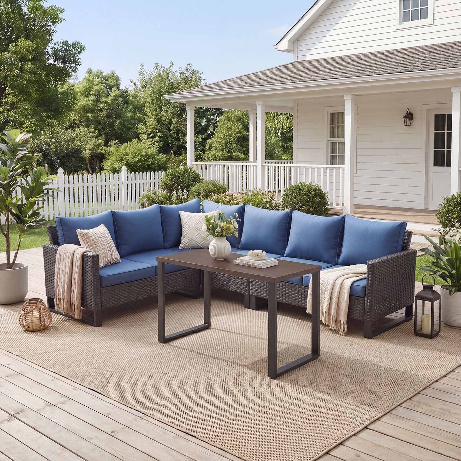 Option Brown Wicker & Blue Cushion