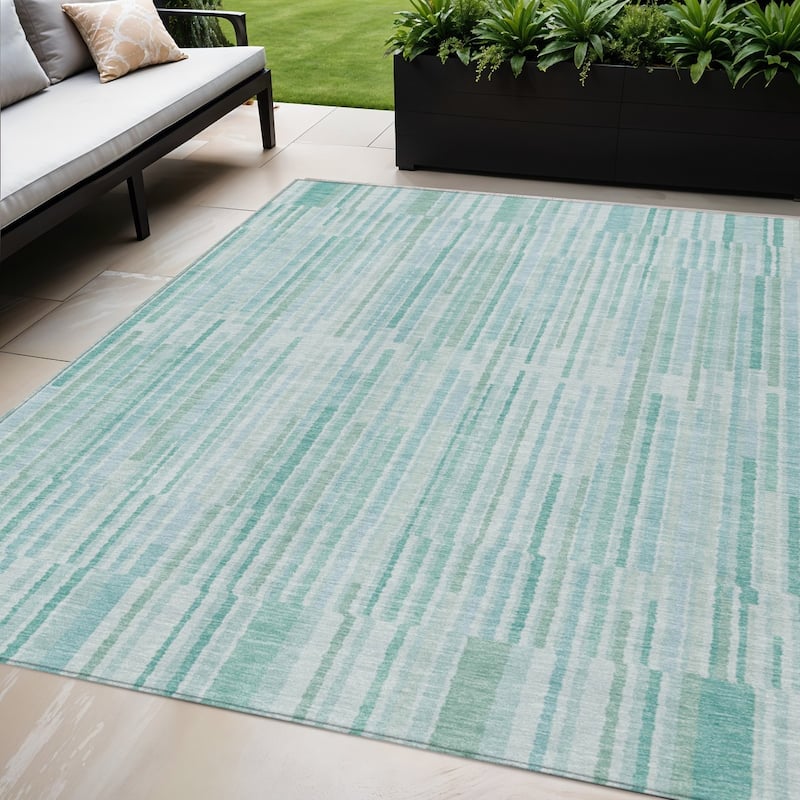 HomeRoots Striped Transitional Rectangle Outdoor Rug - 5' X 8'