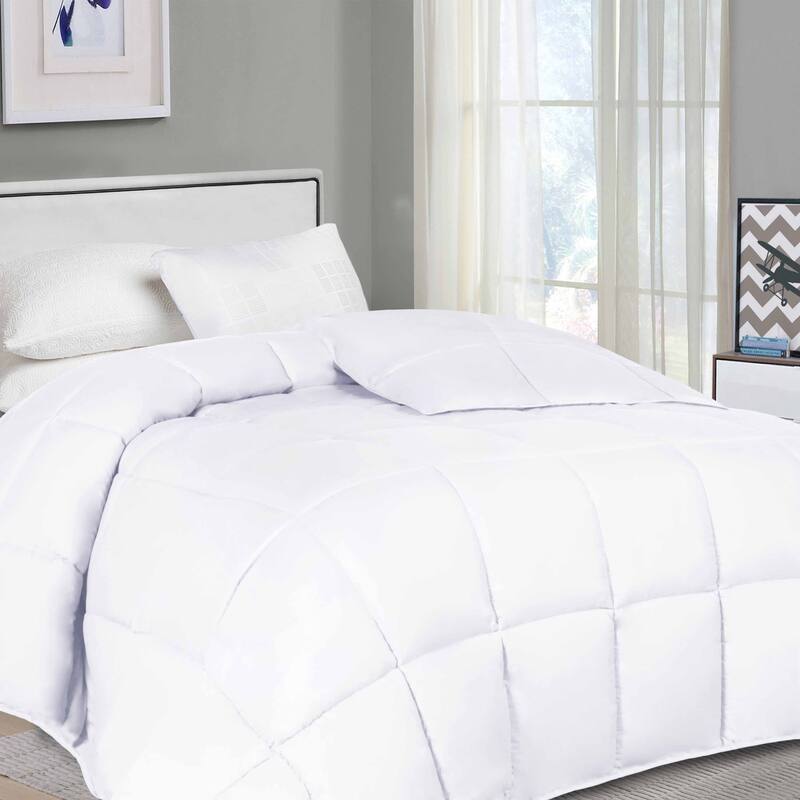 Superior Oversized All Season Down Alternative Reversible Comforter - King - Cranberry