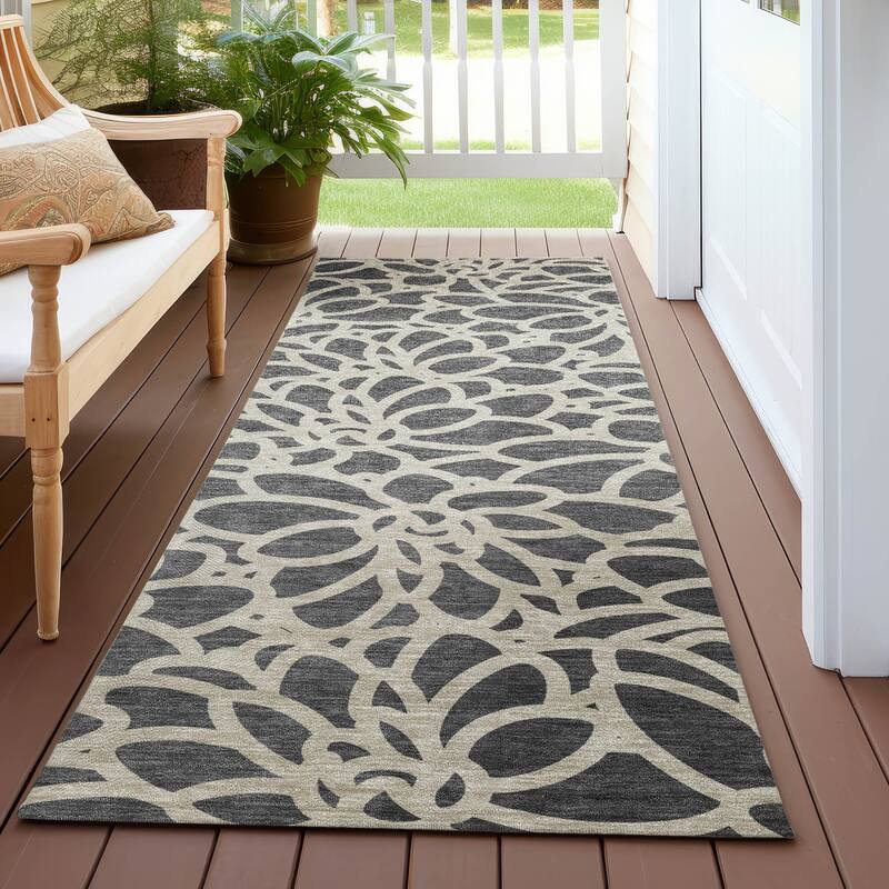 Machine Washable Indoor/ Outdoor Floral Craze Chantille Rug - Gray - 2'3" x 7'6"