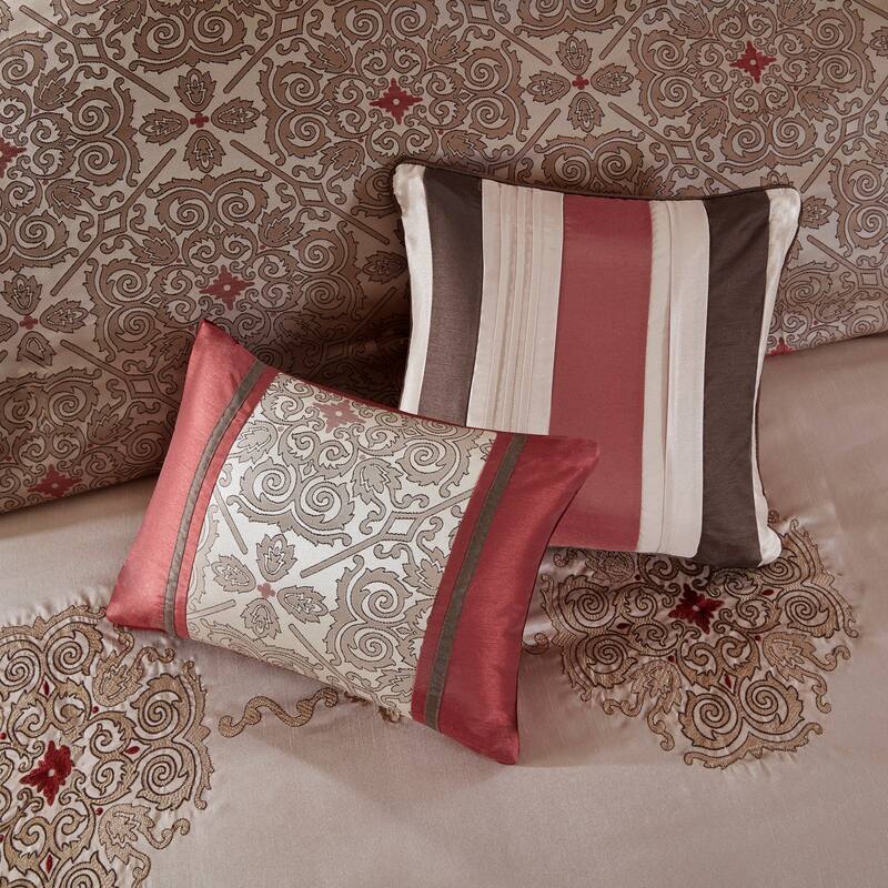 Madison Park Essentials Parker Jacquard Embroidered Pieced 24 Piece Room in a Bag