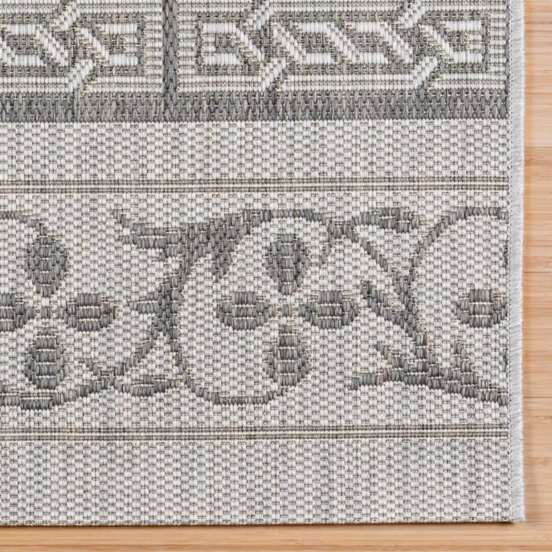 Gertmenian Solterra Bohemian Moroccan Global Weather Resistant Polypropylene Flatweave Indoor/ Outdoor Area Rug Collection