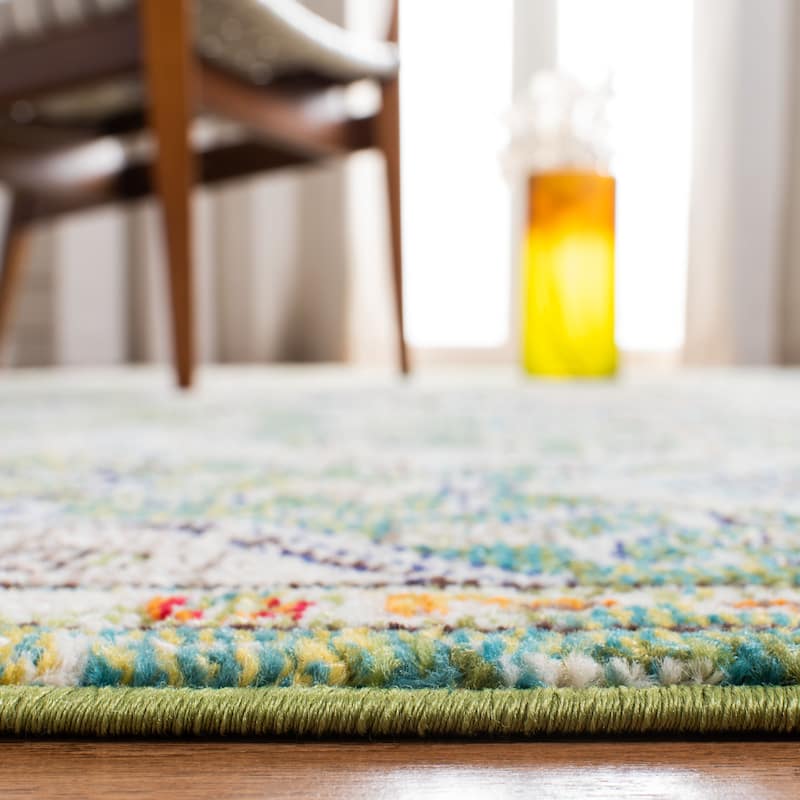 SAFAVIEH Madison Sabire Boho Medallion Distressed Rug