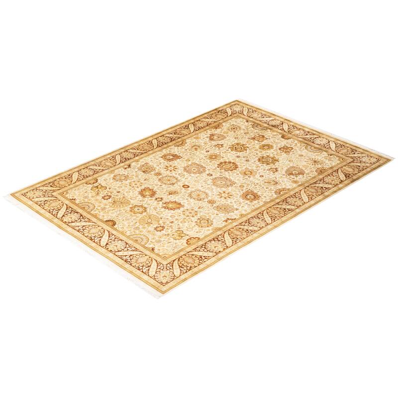 Overton Handknotted Wool Traditional Oriental Ivory Area Rug - 6' x 9'