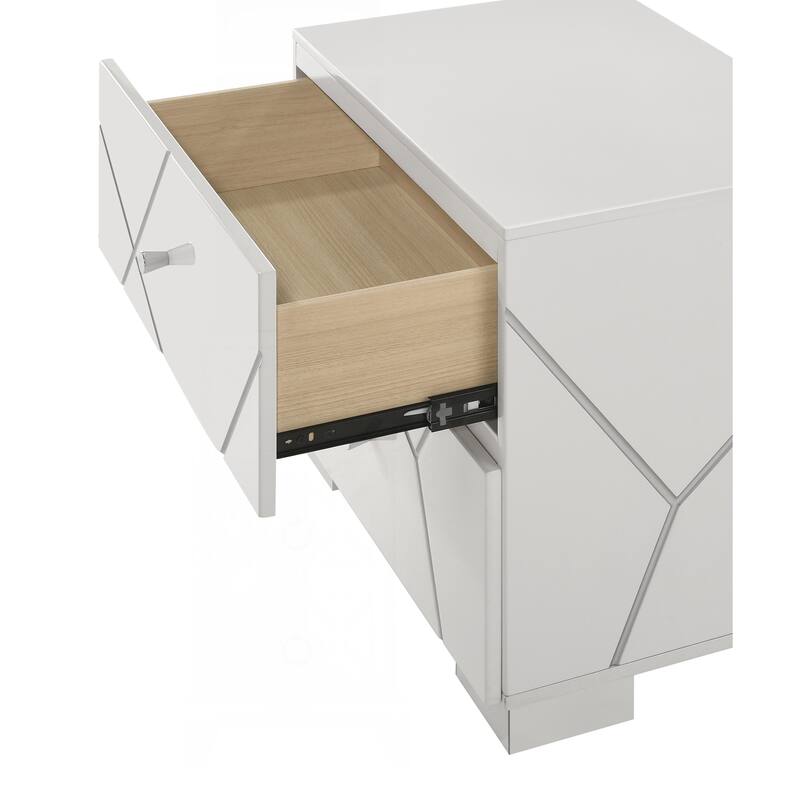Stylish Wooden Nightstand with Dual Drawers for Enhanced Organization