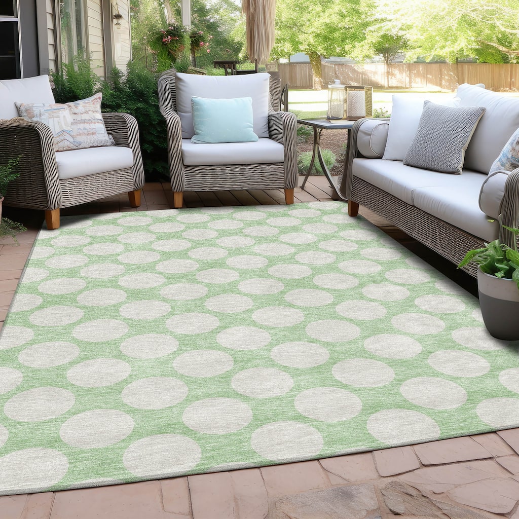 Machine Washable Indoor/ Outdoor Chantille Modern Dots Rug