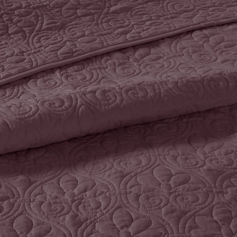 Madison Park Mansfield Reversible Oversized 3-piece Solid Texture Bedspread Quilt Set with Matching Shams