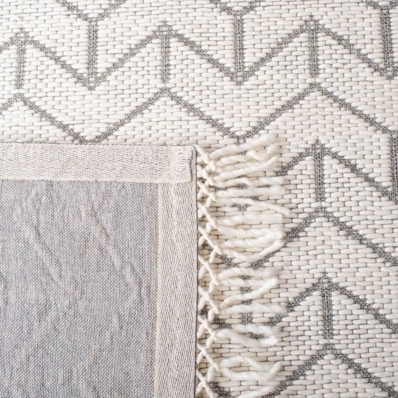 SAFAVIEH Handmade Vermont Vagia New Zealand Wool Rug