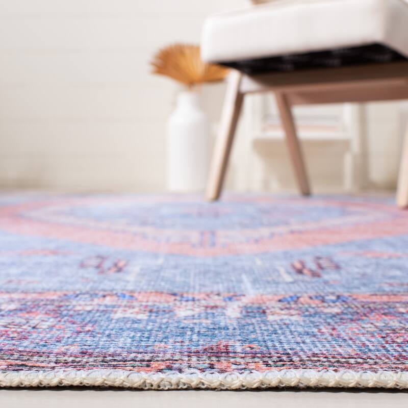 SAFAVIEH Serapi Machine Washable Adelle Shabby Chic Distressed Rug