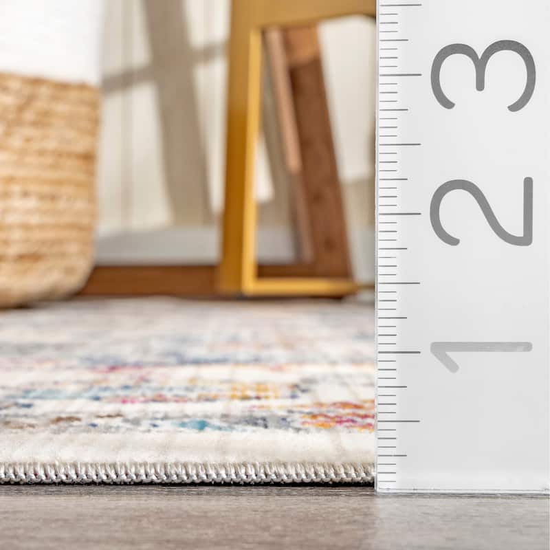 Nuloom Ainsley Distressed Medallion Area Rug