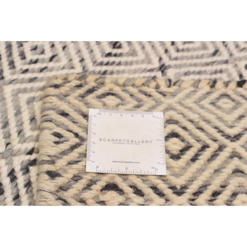 Nevada Ivory Kilim 5'6" x 7'7" - 5'6 x 7'7
