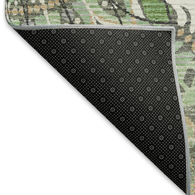 Machine Washable Indoor/ Outdoor Traditional Pinwheel Chantille Rug